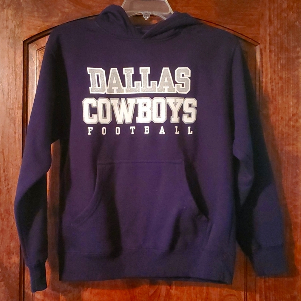 NWOT Dallas Cowboys hoodie. Youth medium 12-14